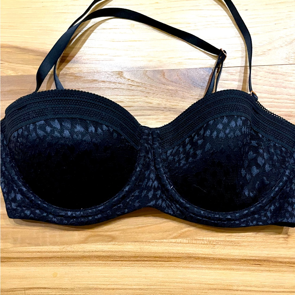 Sheet Lynx strapless Multi-way bra new